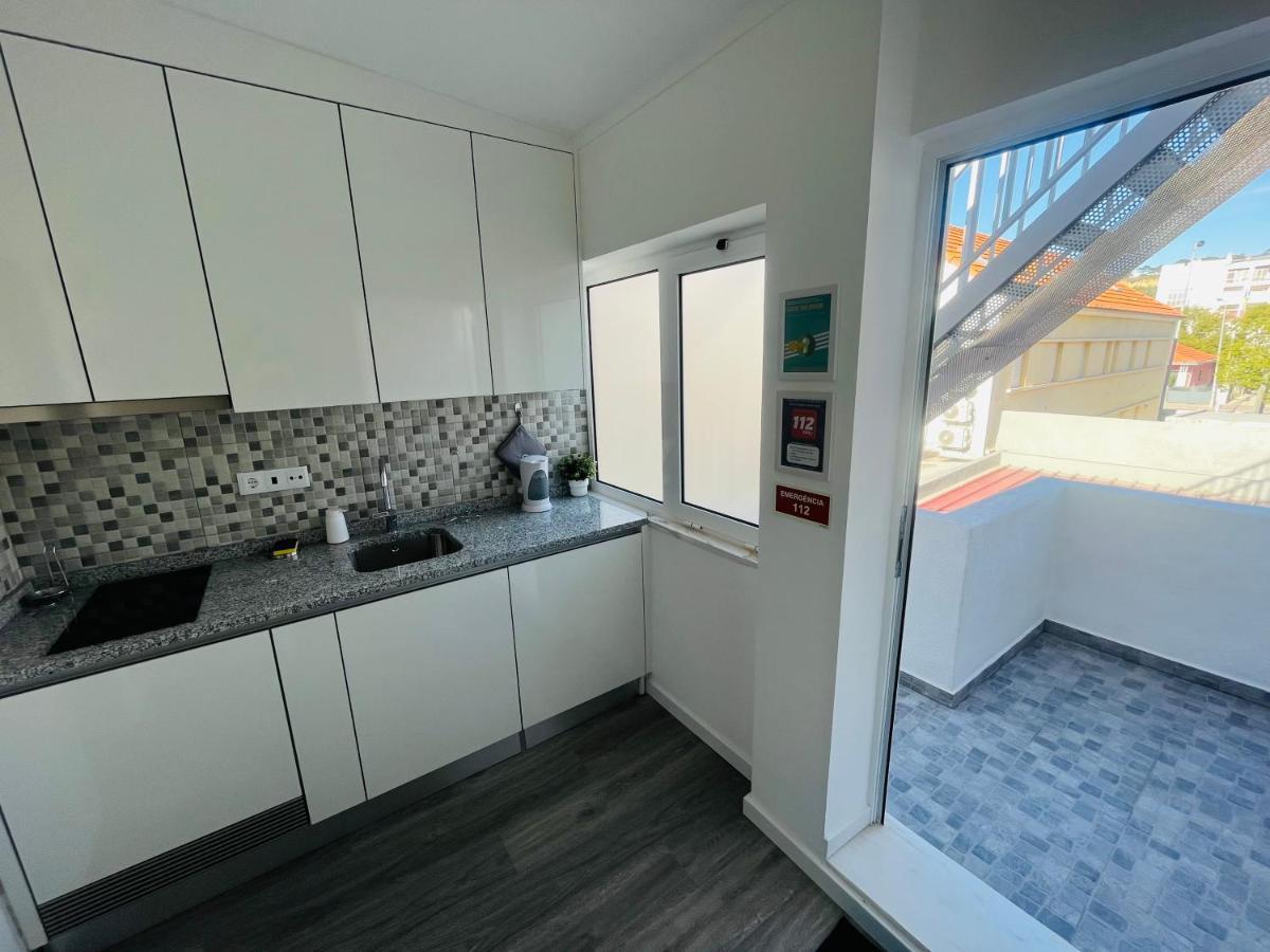 Lisbon Ocean Apartments กอสตา ดา กาปาริกา ภายนอก รูปภาพ